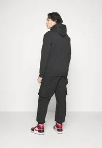 Pantaloni: Pantalon Cargo Champion – Usato da Villars sur glane venduto da Energon2010 1