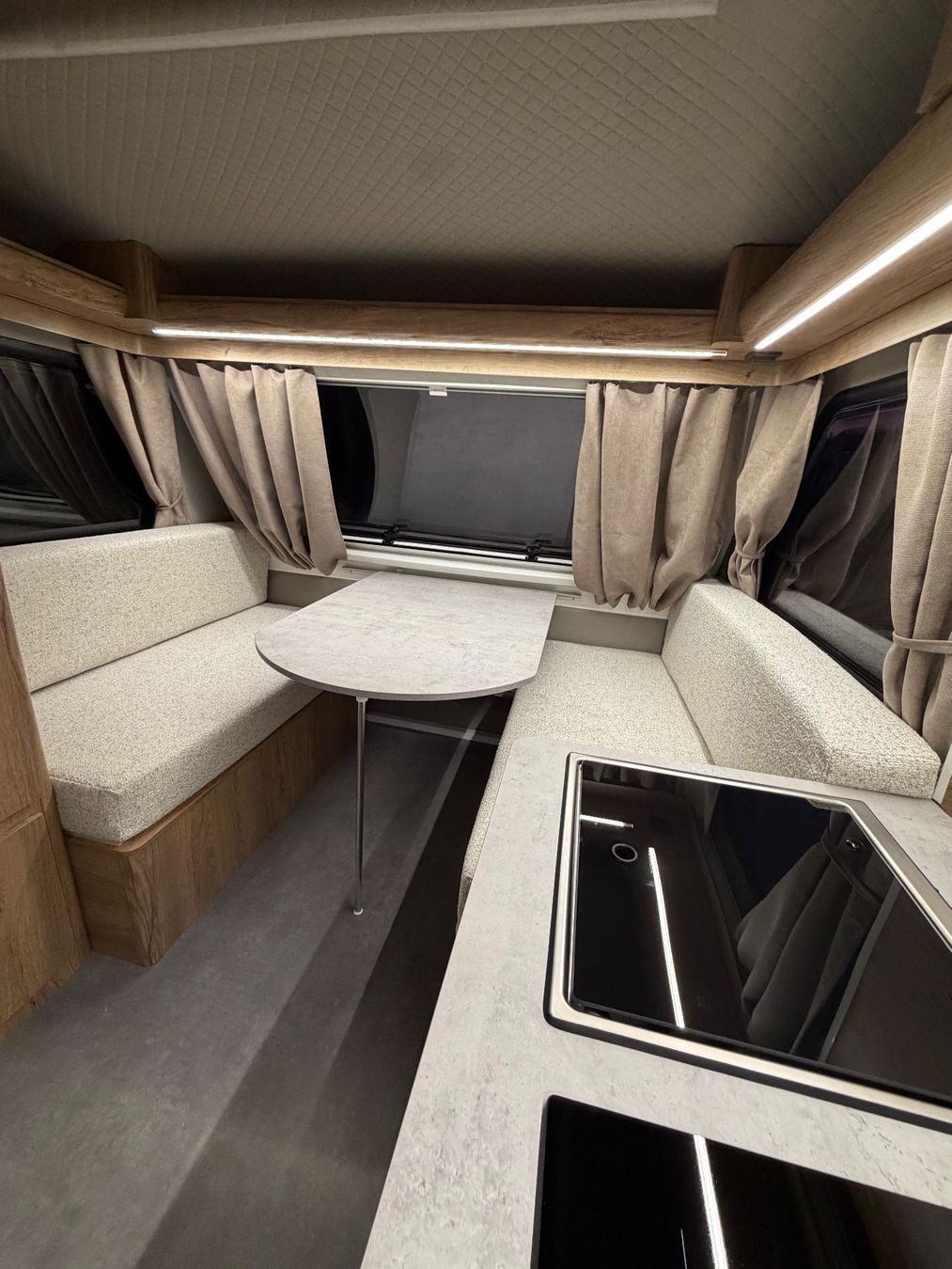 Rimorchi: Niewiadow N126D 750KG Wohnwagen – Nuovo (secondo la descrizione) da Reinach AG venduto da Melanie.Melanie 2