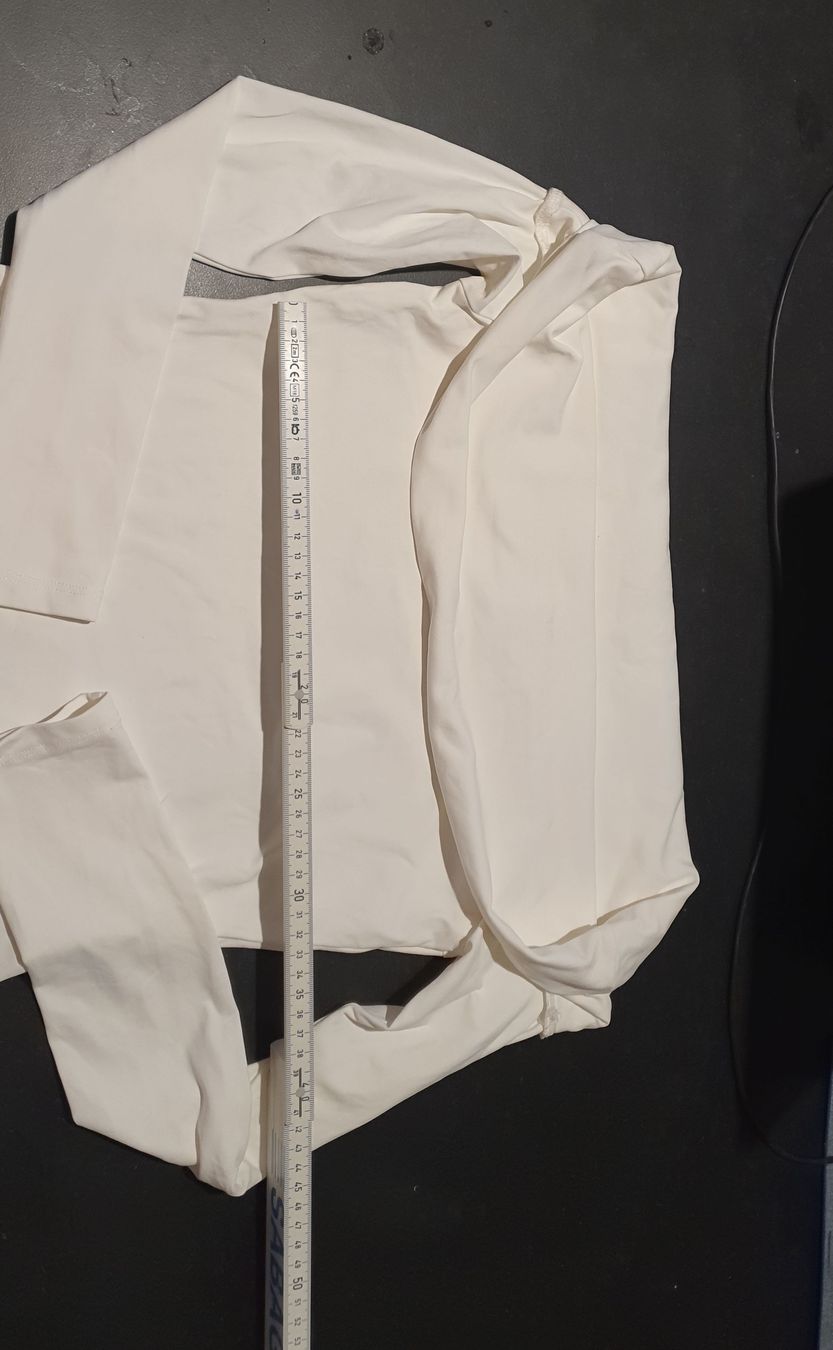 Top: Haut crème élégant, taille 38 - Style intemporel! – Nuovo (secondo la descrizione) da Neuchâtel venduto da viv_zf9x