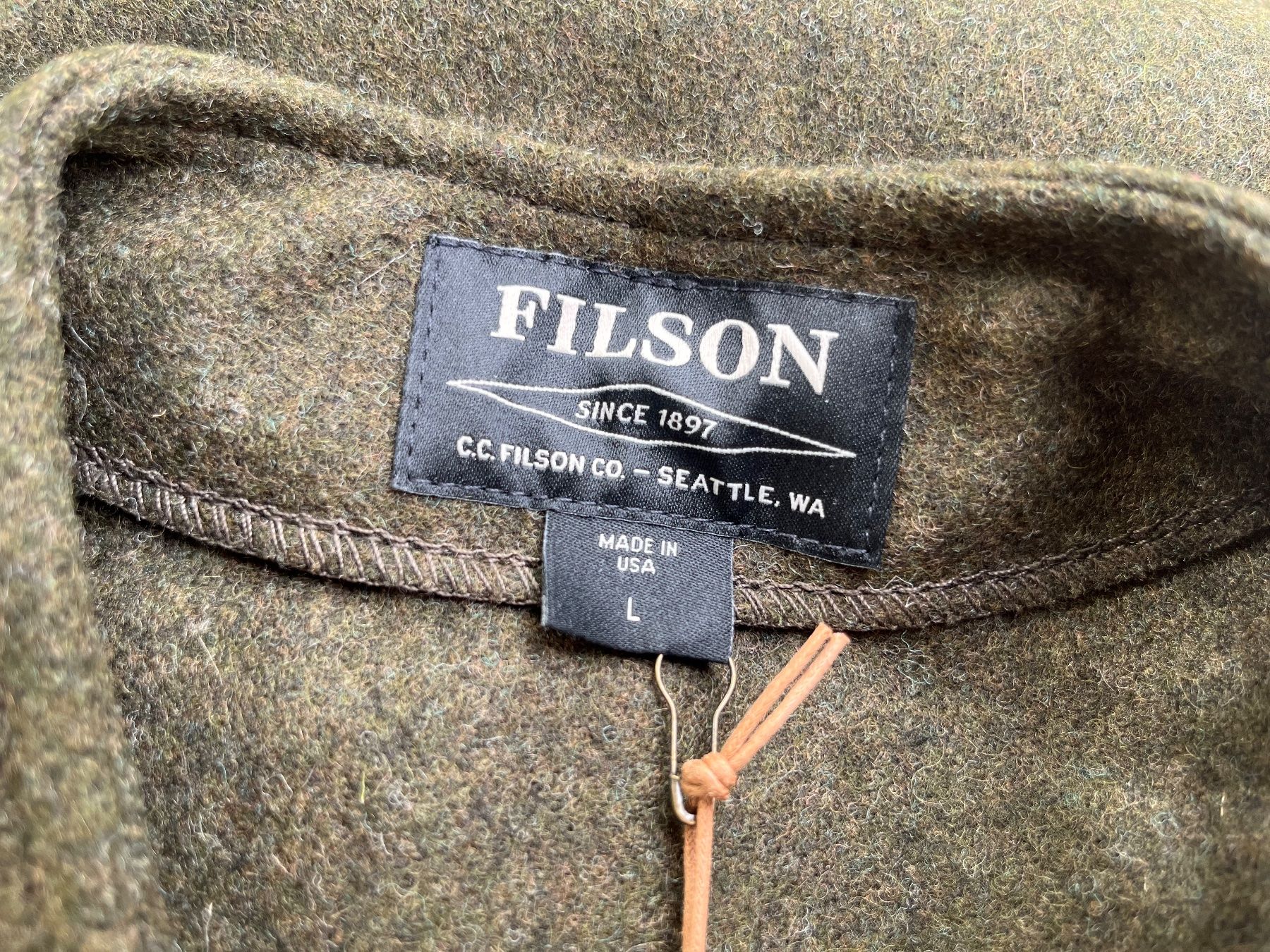 Gilets & Westen: Filson Mackinaw Weste – Gebraucht aus Bottmingen von  3
