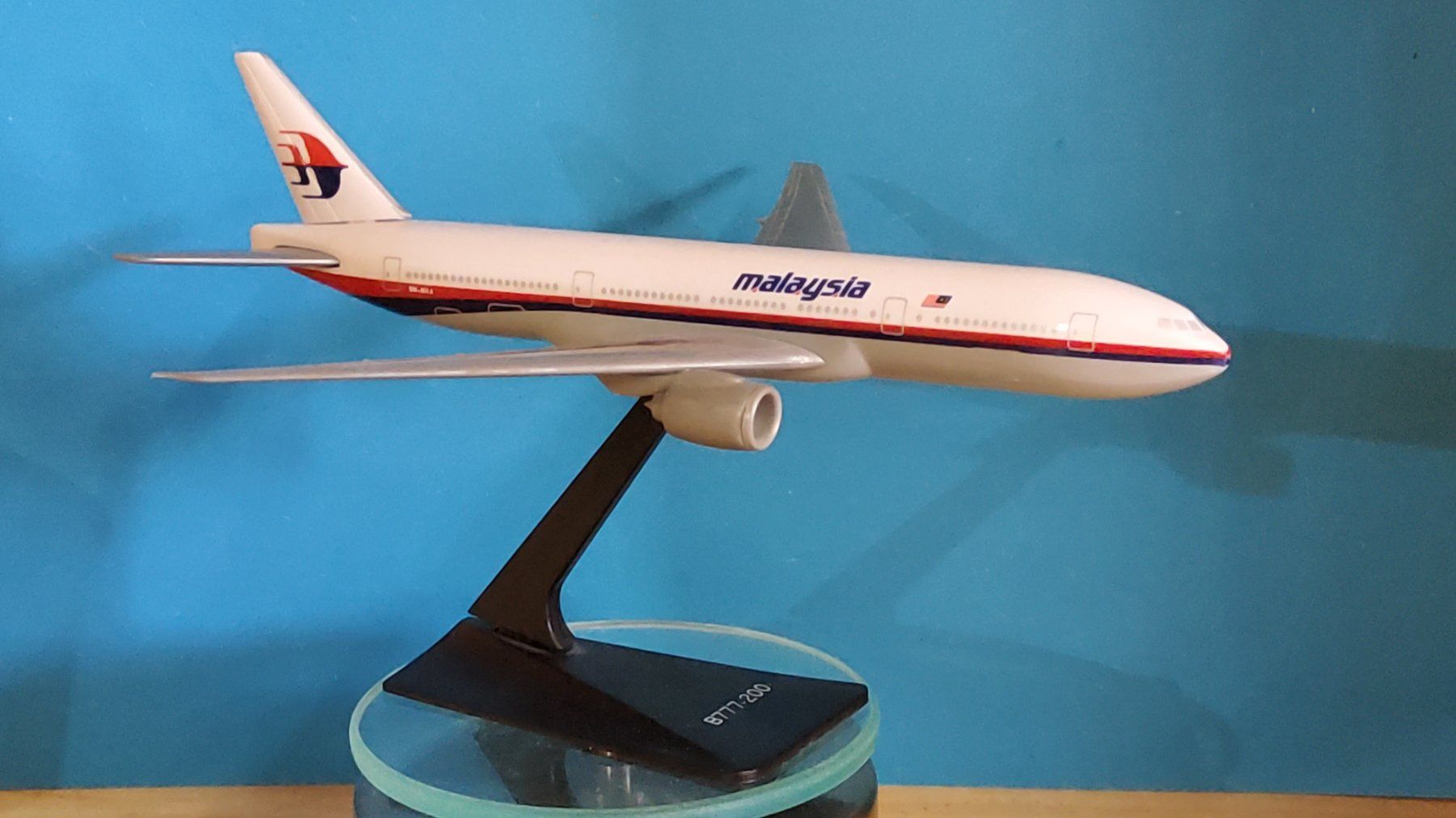 Boeing Kit di modellismo & Modellini statici: Modellflugzeug  "B777-200 Malaysia" 1:500 – Usato da Grüningen venduto da VENOM59