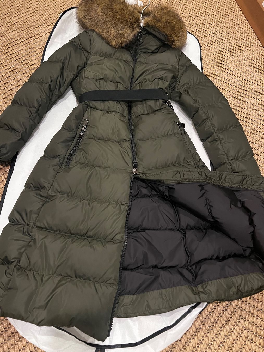 Moncler Mäntel: MONCLER Boucage down coat – Gebraucht aus Steinhausen von Stylelene14 5