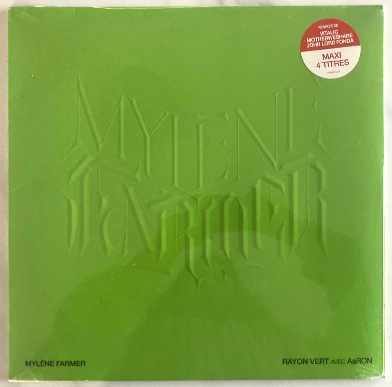 Dischi in vinile: MYLÈNE FARMER AVEC AARON - RAYON VERT – Nuovo e nell'imballaggio originale da Poliez-Pittet venduto da Newtown-Records