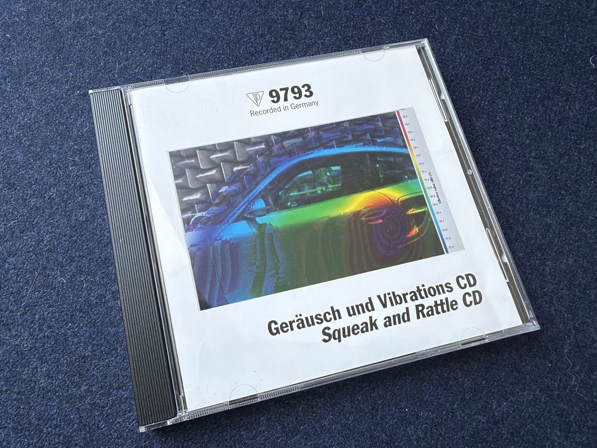 CD: Porsche Squeak and Rattle CD – Nuovo (secondo la descrizione) da Zürich venduto da jankais3r