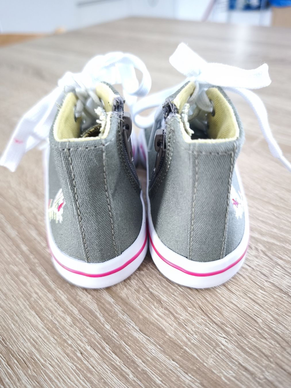 Scarpe per ragazze: 2x Kinderschuhe Sneaker 25 – Nuovo (secondo la descrizione) da Studen BE venduto da Dianatorres 2