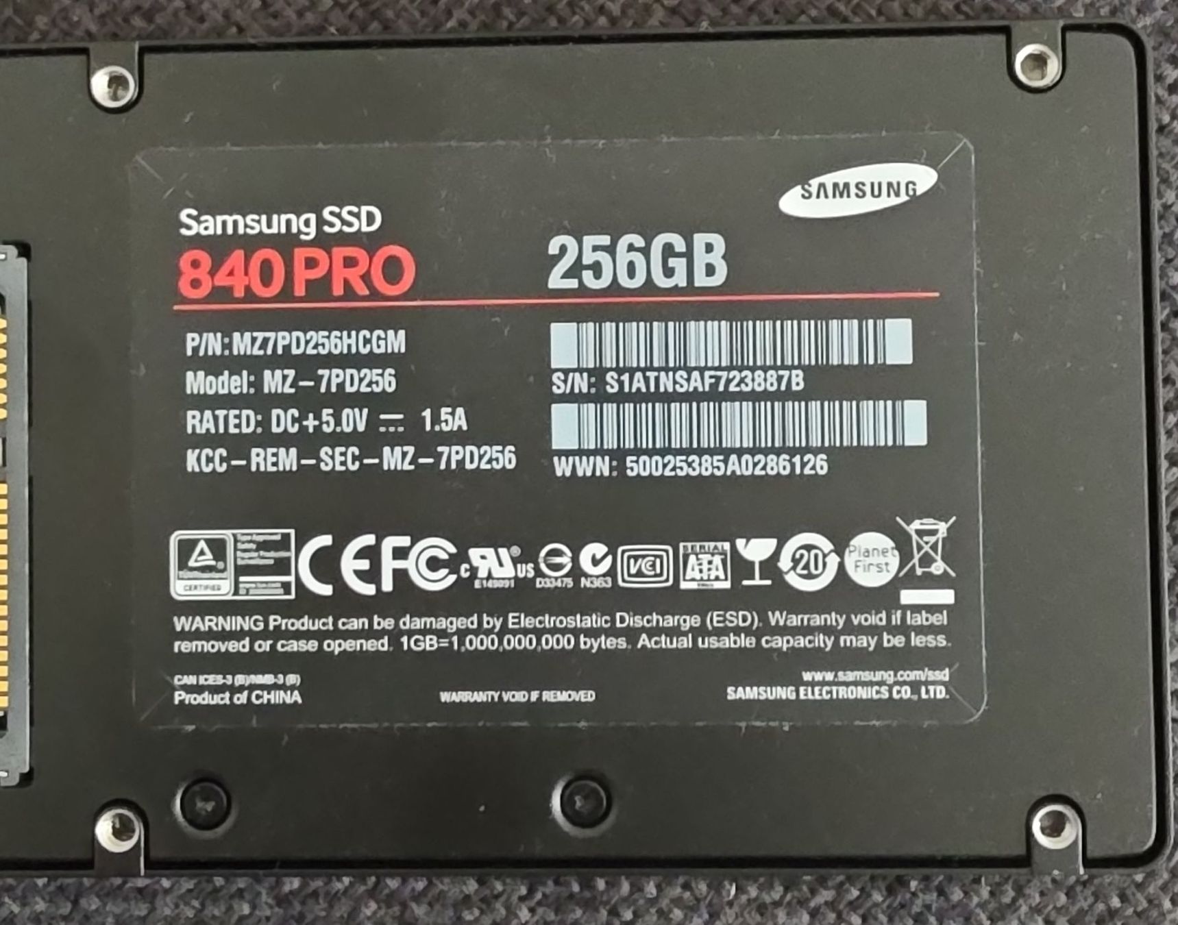 Samsung Harddisks: Samsung SSD 840 PRO 256GB gebraucht – Gebraucht aus Liestal von Schnaeppli4410