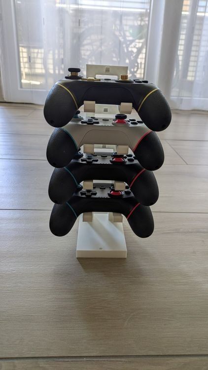 Konsolen: 4-fach Controller-Halterung / Ständer – Neu (gemäss Beschreibung) aus Staufen von El3D 2