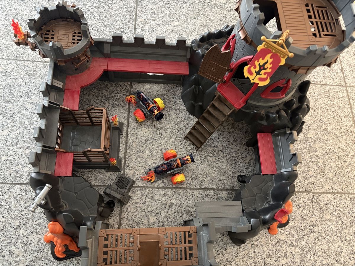 Playmobil Giocattoli: Playmobil novelmore – Usato da Gerolfingen venduto da Anina89 1