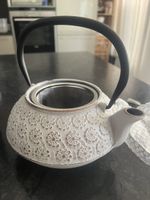 Théière en fonte blanc-doré 0.7l NEUF