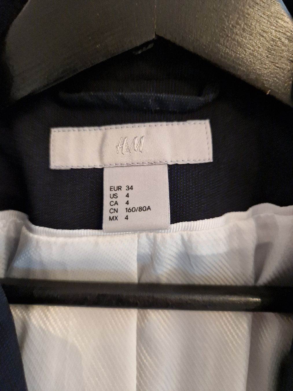 H&M Giacche: Dunkelblauer Blazer Grösse 34 H&M – Nuovo (secondo la descrizione) da Zürich venduto da nicinat 1