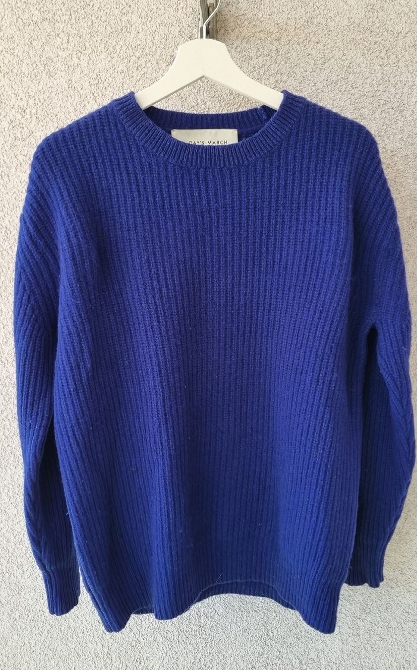 Pulls & Sweat-shirts: Pullover aus Lammwolle, Gr. M – D'occasion à Oberriet SG par gimidrip