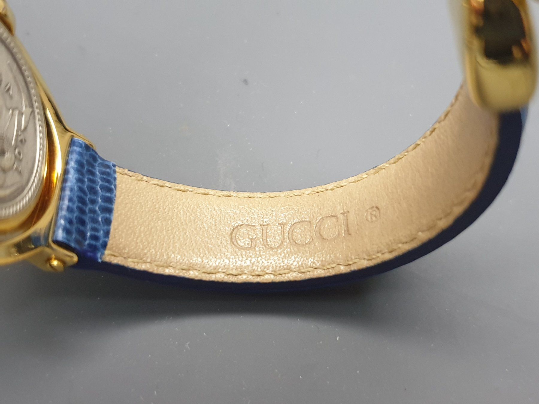 Gucci Uhren: Gucci - 26mm – Gebraucht aus Neyruz FR von Flyback 5