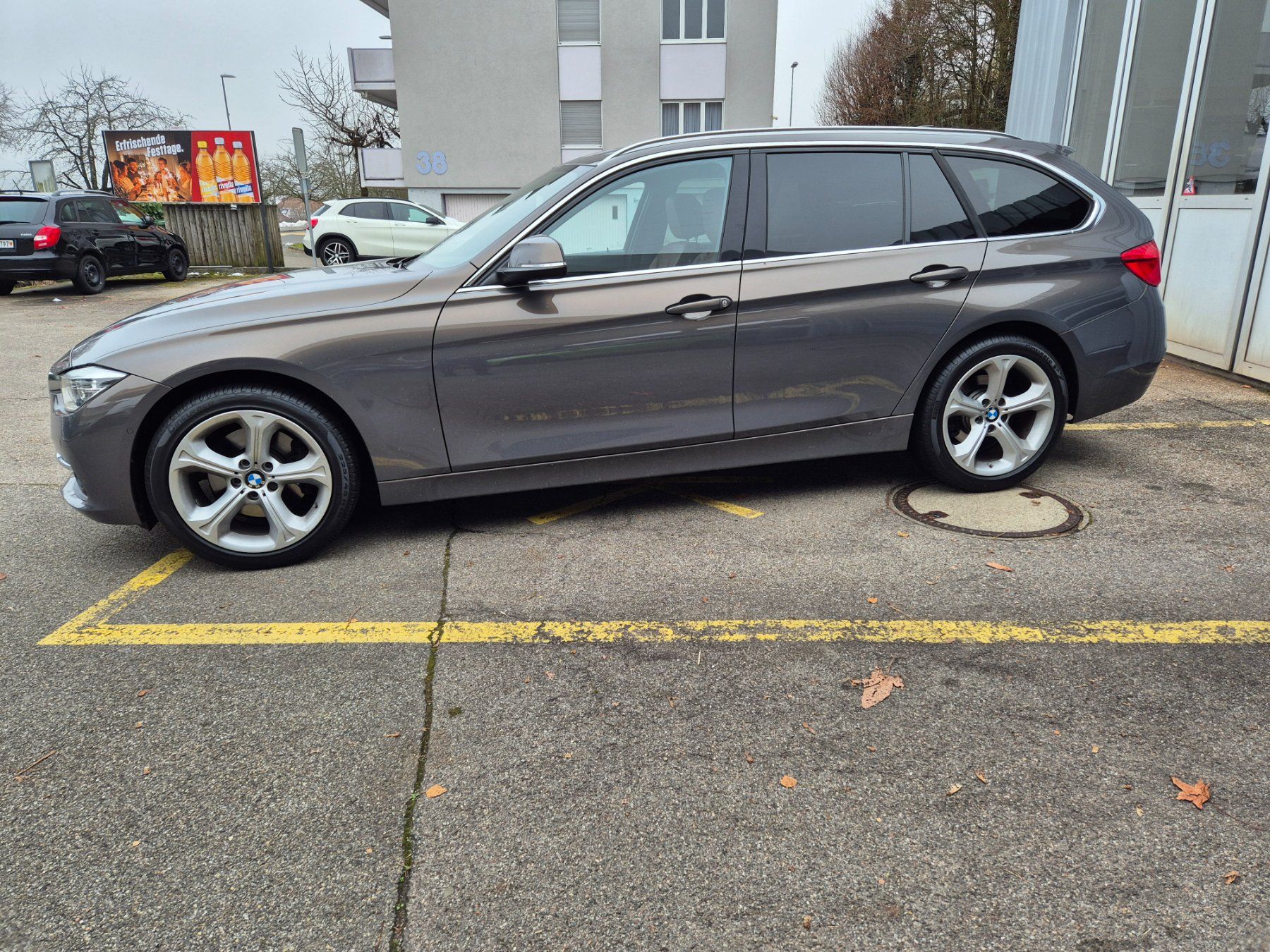 BMW Automobili: BMW 330i Touring xDrive – Usato da Grenchen venduto da Andreeandr 3