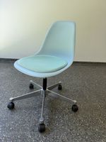 Eames Plastic Side Chai Bürostuhl  mit Sitzpolster