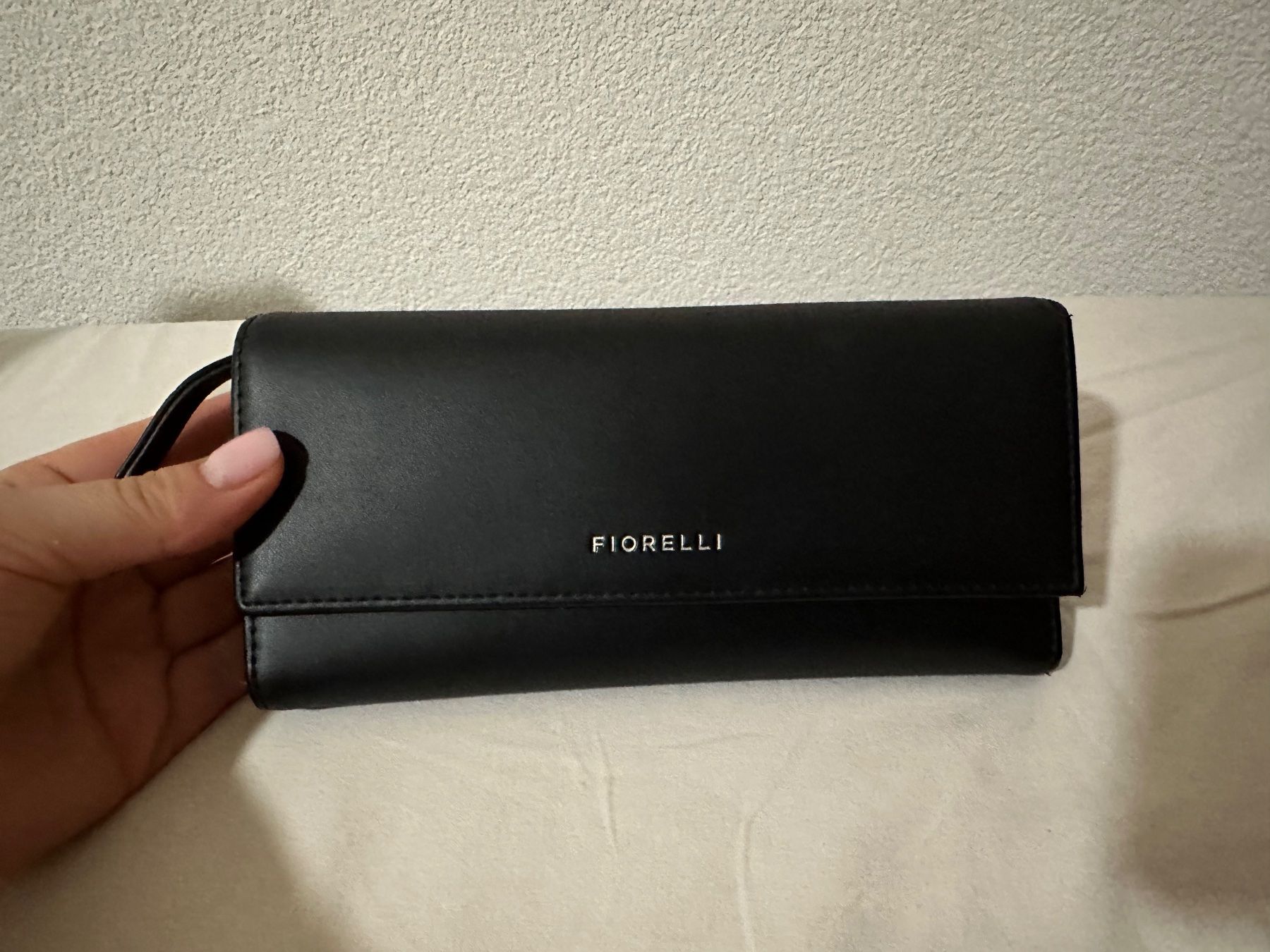 Portemonnaie: Black wallet by Fiorelli – Gebraucht aus Neuchâtel von agn_jc66