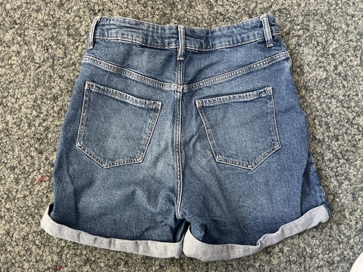 H&M Pantaloni: Mädchen kurze Hot pants 158 – Usato da Oberglatt ZH venduto da ble_75jw 1