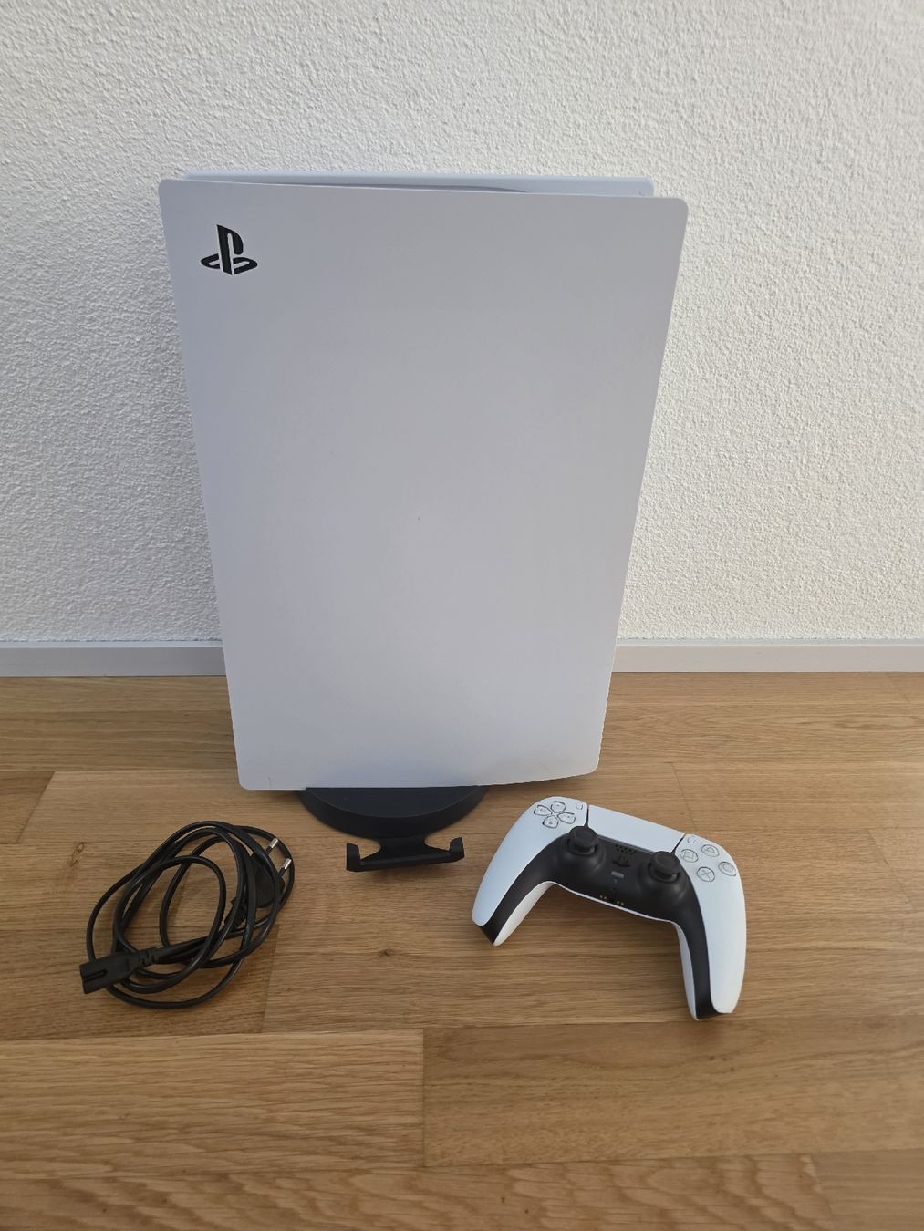 Sony Console: PS5 Konsole digital edition mit DualSense Controller & Kabel – Nuovo (secondo la descrizione) da Schlieren venduto da est_b2px