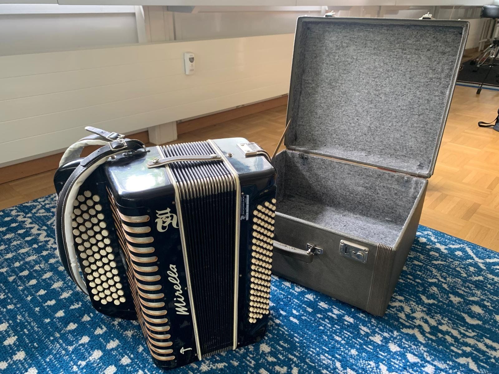 Strumenti musicali: Tell Mirella 3Chörig – Usato da Solothurn venduto da dmo_25 1