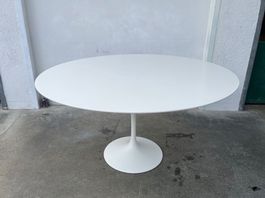 Eero Saarinen Tulip Tisch 137cm