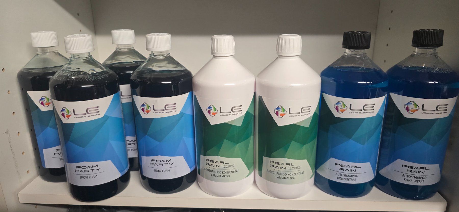 Pflegeprodukte: Liquid Elements Snow Foam & Autoshampoo 1L neu – Neu (gemäss Beschreibung) aus Zürich von Nexaro