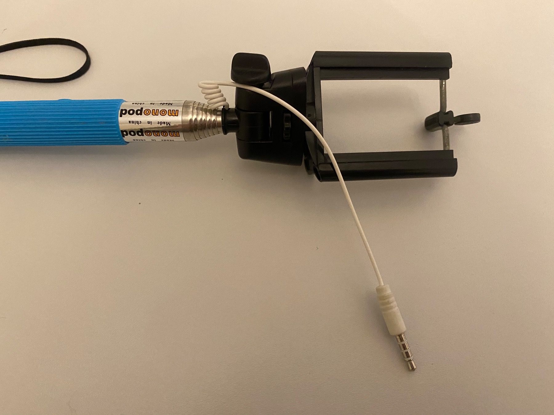 Staffe: Selfiestick Blau ausfahrbar 1m – Usato da Merenschwand venduto da R-R-R 1
