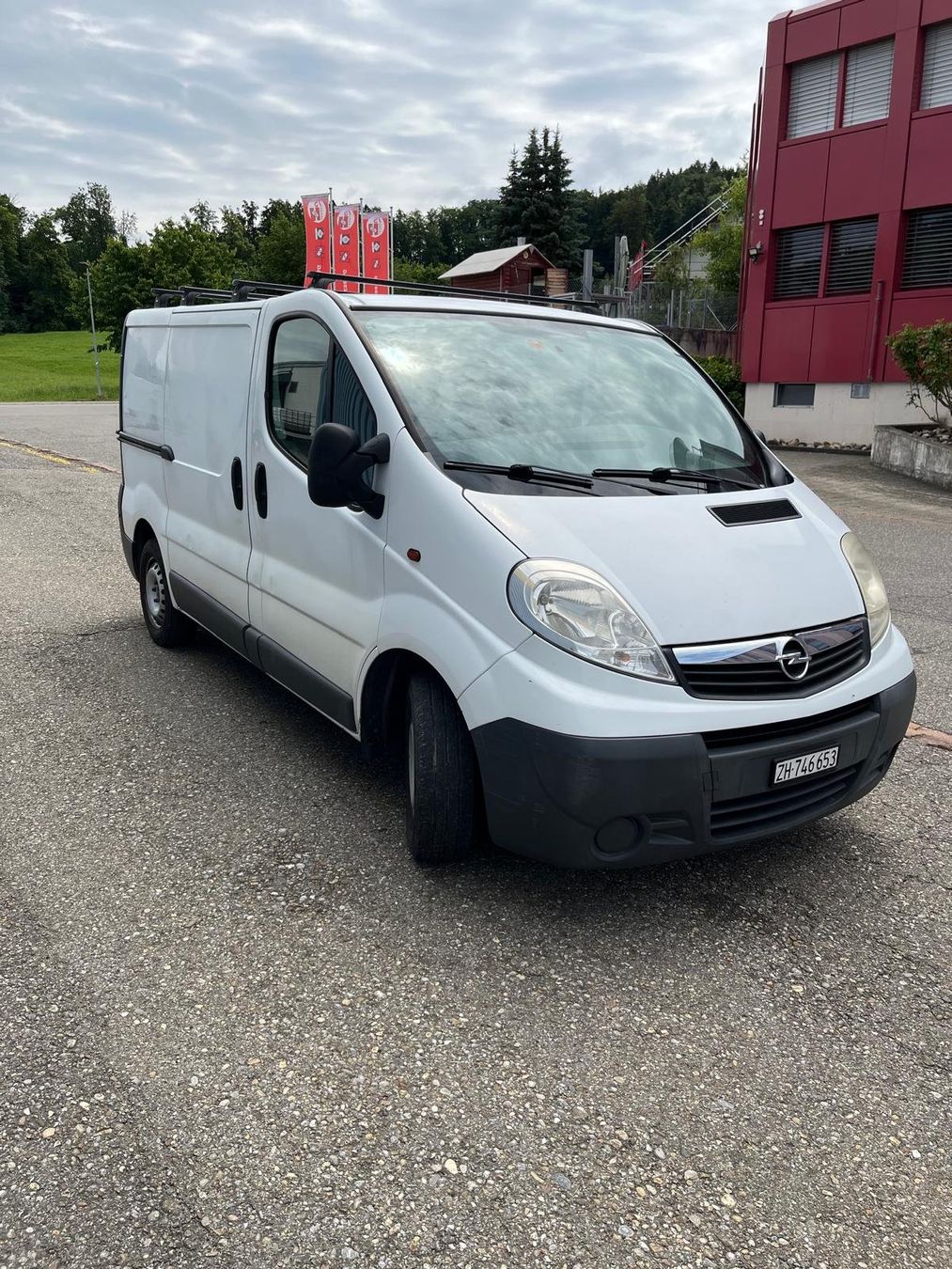 Opel Veicoli commerciali: Opel Vivaro 2.0 TDHF 27/30 – Usato da Laupen ZH venduto da Holzwurm_94 1