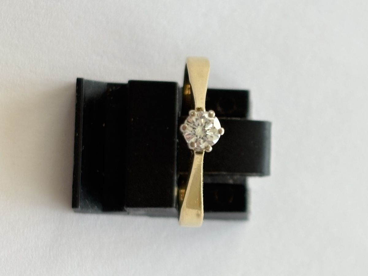 Ringe: Ring Gelbgold/Diamant 18 Karat – Gebraucht aus Langnau am Albis von flusspflege 1