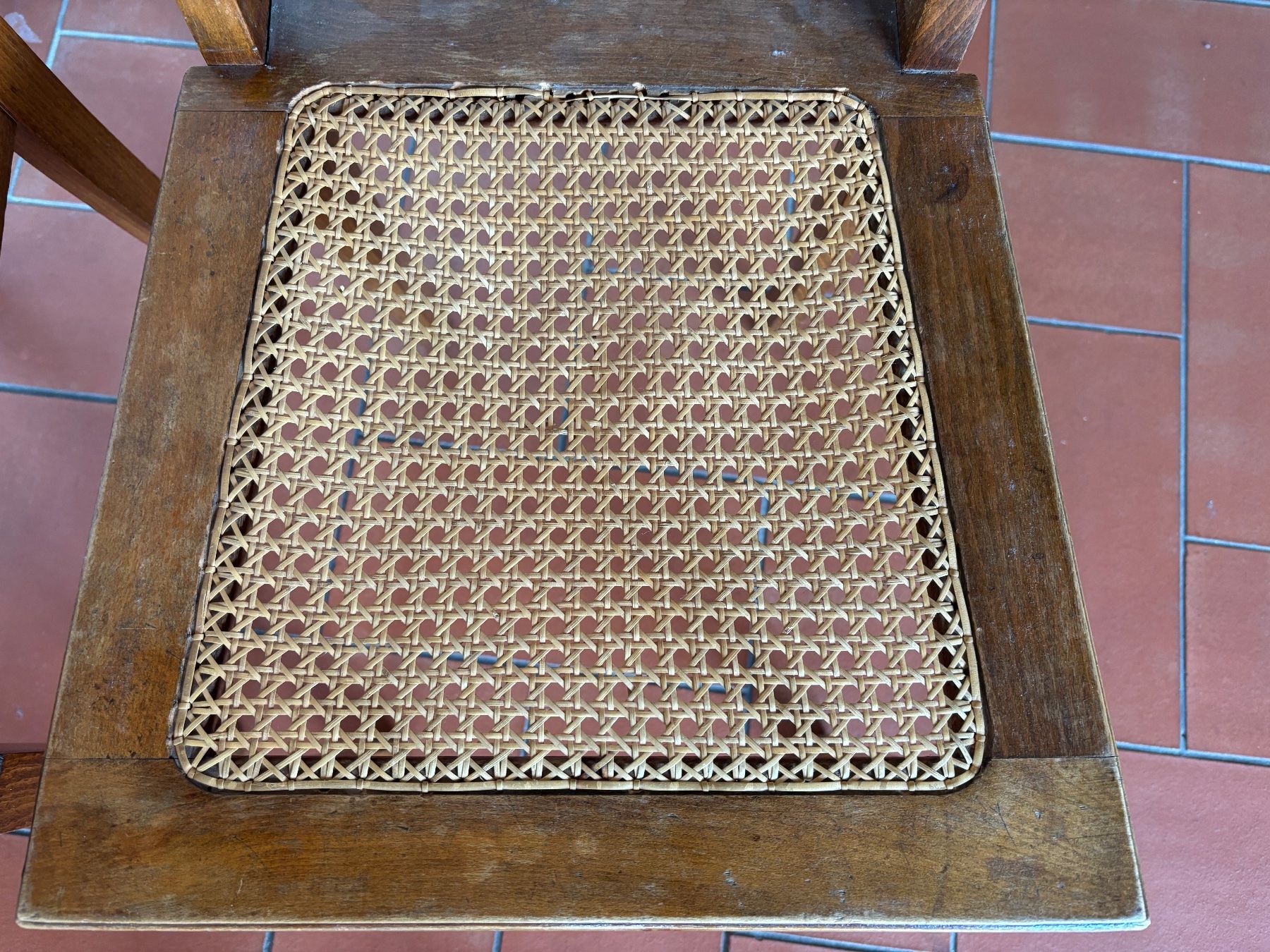 Chaises: Zwei Holzstühle mit geflochtener Sitzfläche – D'occasion à Beromünster par Uelibard 1