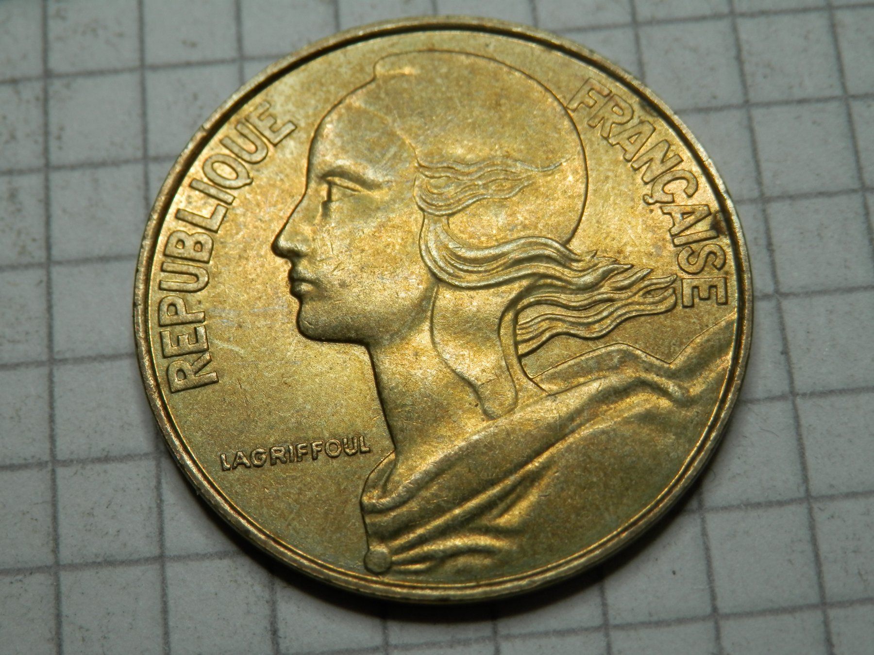 Tutti le monete: Frankreich 20 Centime, 1988 – Usato da Weiach venduto da weiach81 1