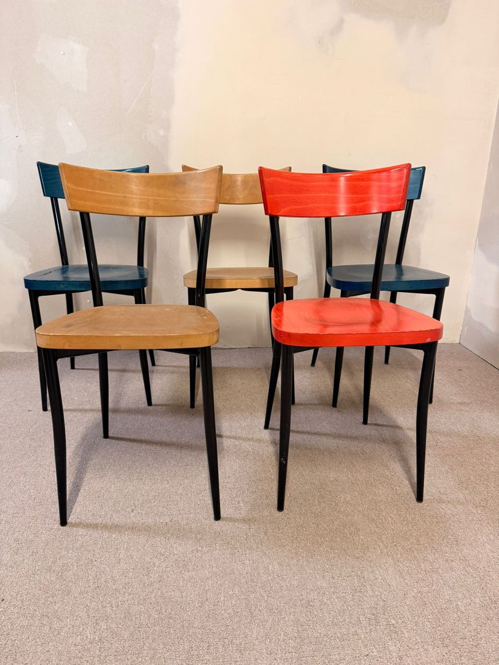 Esszimmerstühle, Stühle für die Küche aus Holz/Metallgestell (Gebraucht) in Rickenbach ZH für CHF 40 – nur Abholung auf Ricardo kaufen