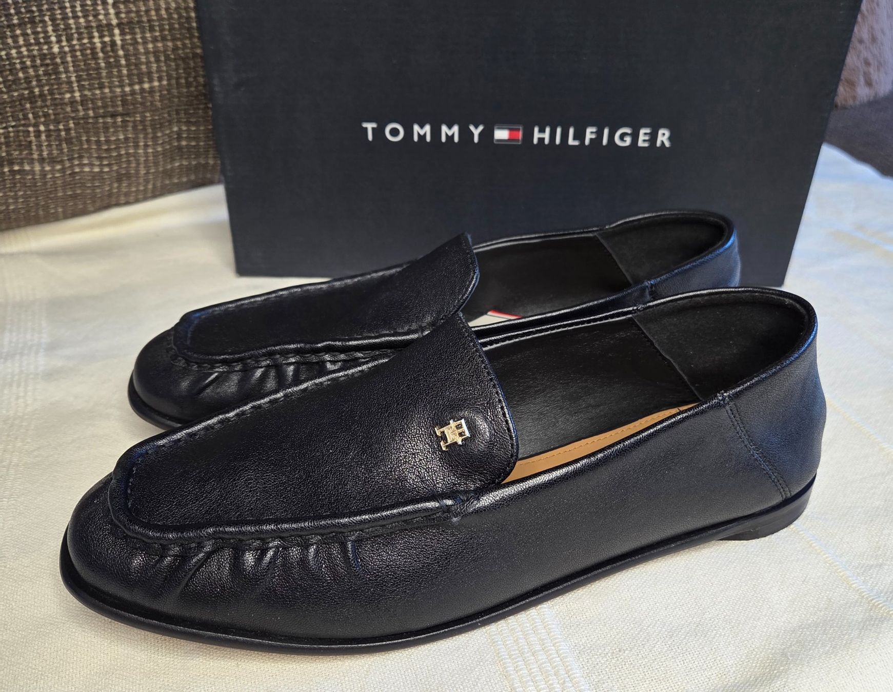 Tommy Hilfiger Damenschuhe: Tommy Hilfiger Loafer – Neu und originalverpackt aus Leissigen von ali_k9v8 4