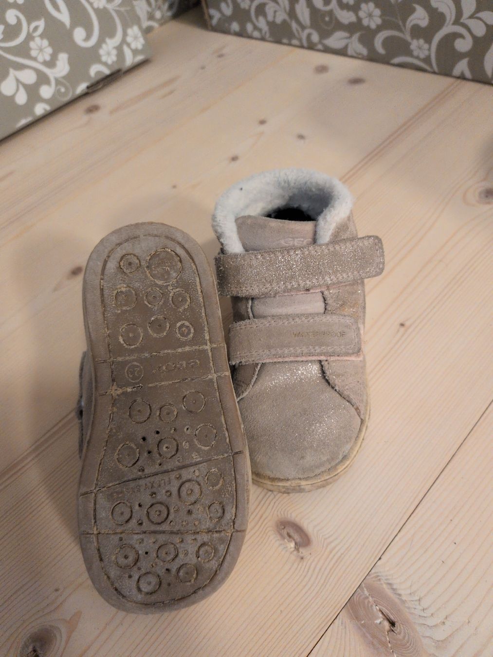 Geox Scarpe per ragazze: Geox Winterschuh Gr. 23 – Usato da Oberhelfenschwil venduto da Tattar 1