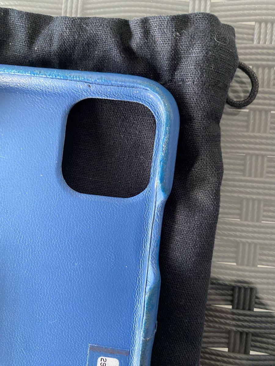 Chanel Cover & Protezioni schermo: Chanel Handyhülle iPhone 11 Pro blau – Usato da Horw venduto da bijou1986 4