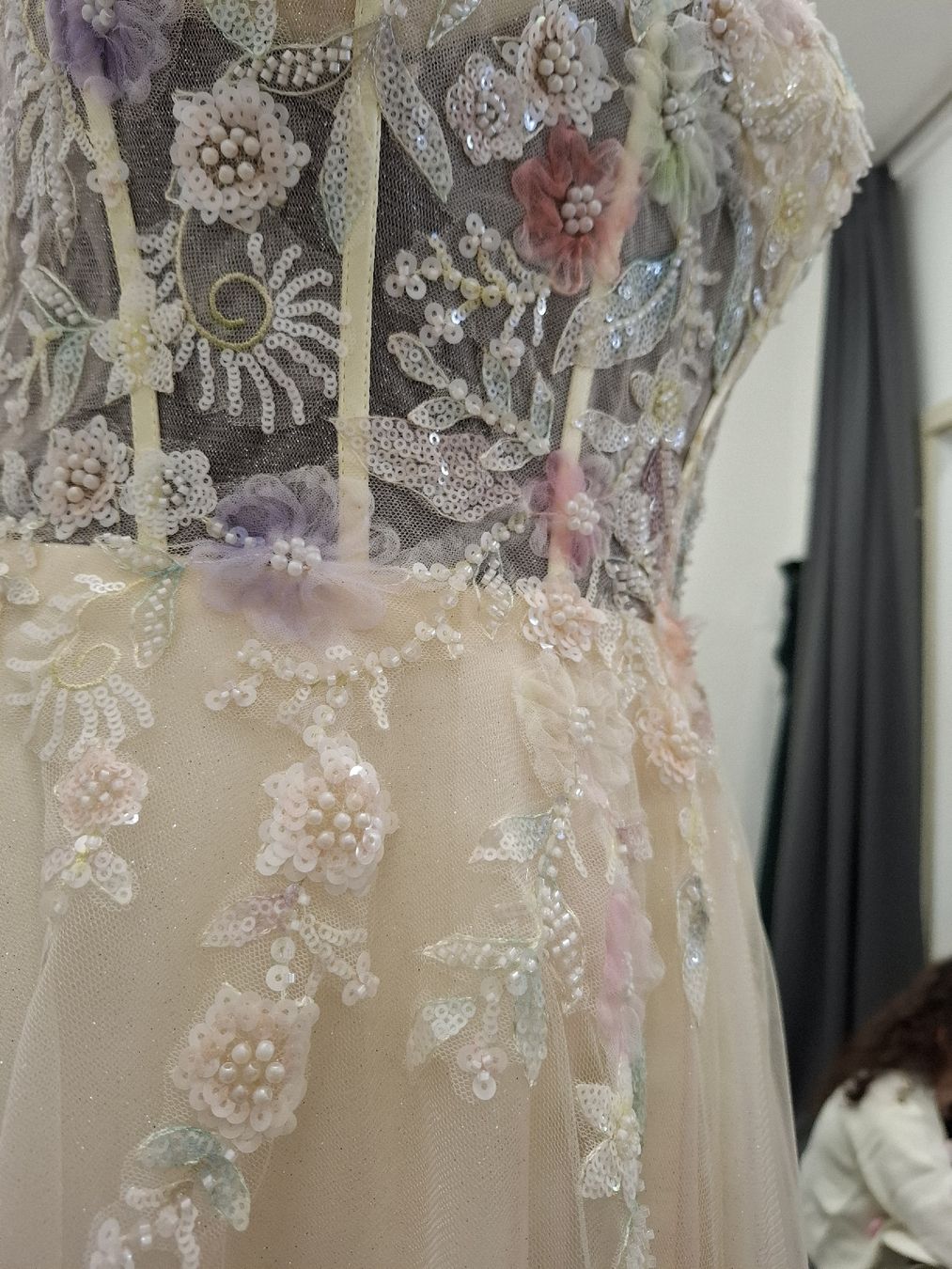 Vestiti: Gelbe kleid – Nuovo (secondo la descrizione) da Uster venduto da VMT. 3