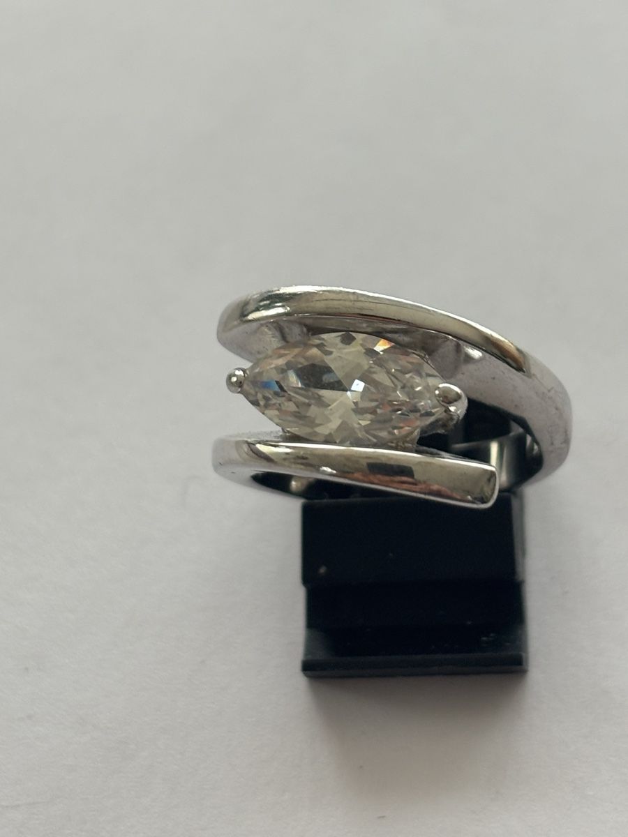 Anelli: Silberring 925 mit Zirkonia Stein – Usato da Langnau am Albis venduto da flusspflege