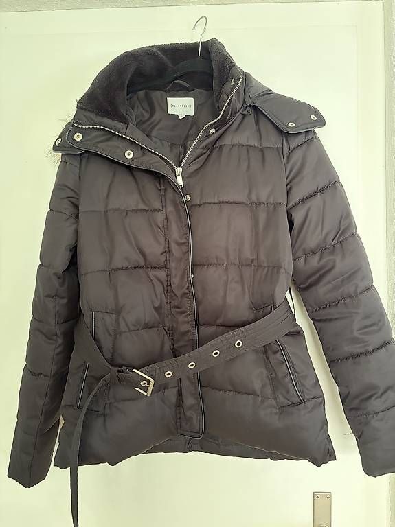 Jacken: Schwarze Stepp-Winterjacke Gr S/M – Gebraucht aus Schliern b. Köniz von tezi