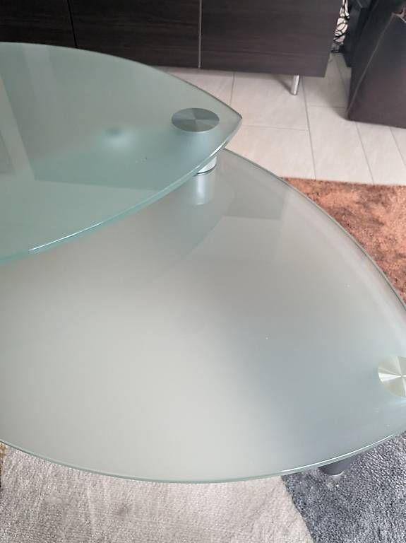 Tables: Salontisch aus Glas – D'occasion à Seengen par Violette