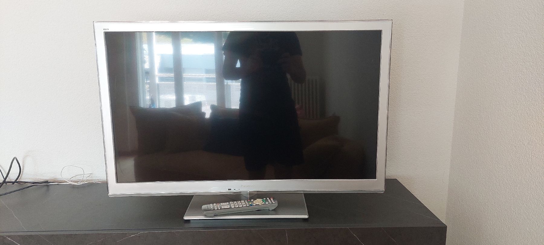 Panasonic Fernseher: Panasonic LCD TV – Gebraucht aus Mitlödi von GeneralNike