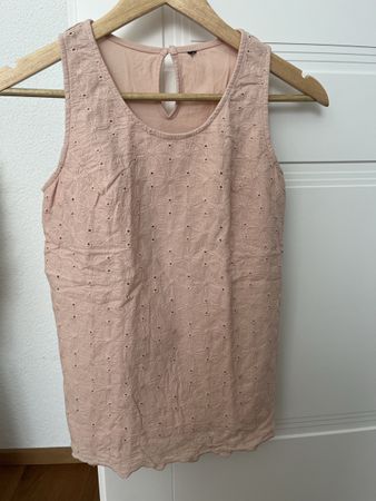 Sommerliches Top, Shirt Grösse 36, Lochmuster Blumen 