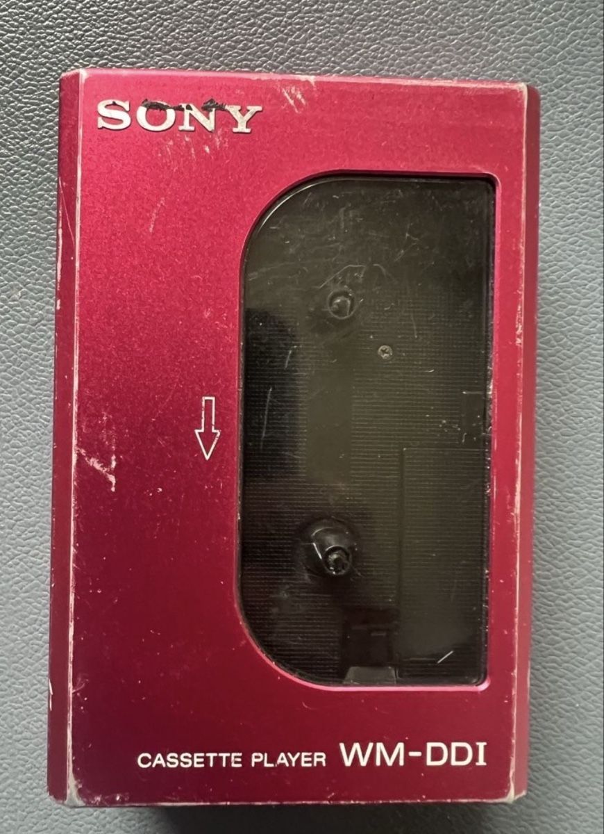 Sony Tragbarer Mediaplayer: Walkman Sony WM-DDL Cassette Player 1984 – Defekt aus Fribourg von Karmann74 1