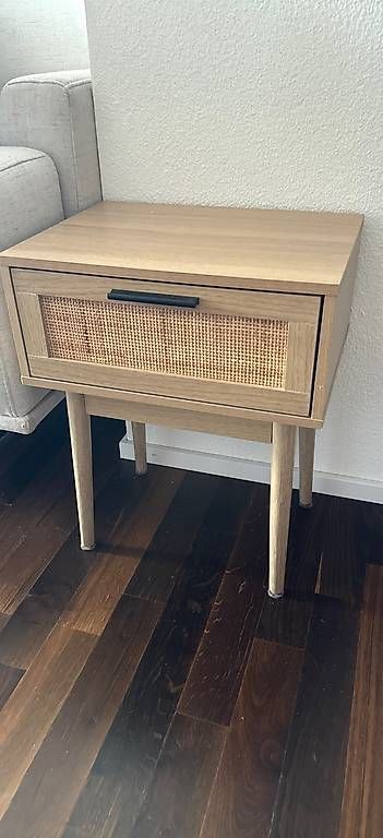 Comodini: 2x Nachttisch Holz – Usato da St. Gallen venduto da sab_92pd