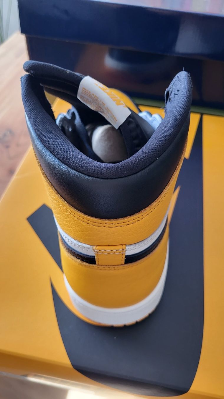 Jordan Herrenschuhe: Jordan 1 retro OG high " Taxi" – Neu und originalverpackt aus Bern von Sneakerheadz 2