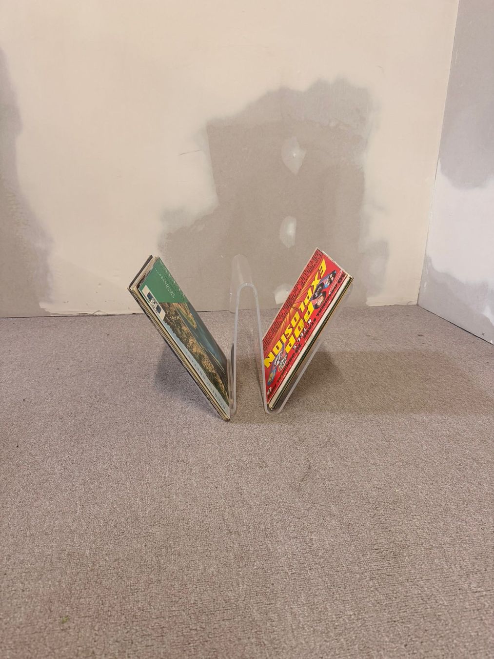 Sonstiges für Haushalt & Wohnen: Transparente Zeitschriftenständer aus Plexiglas Acrylglas – Gebraucht aus Rickenbach ZH von Der-Insider 4