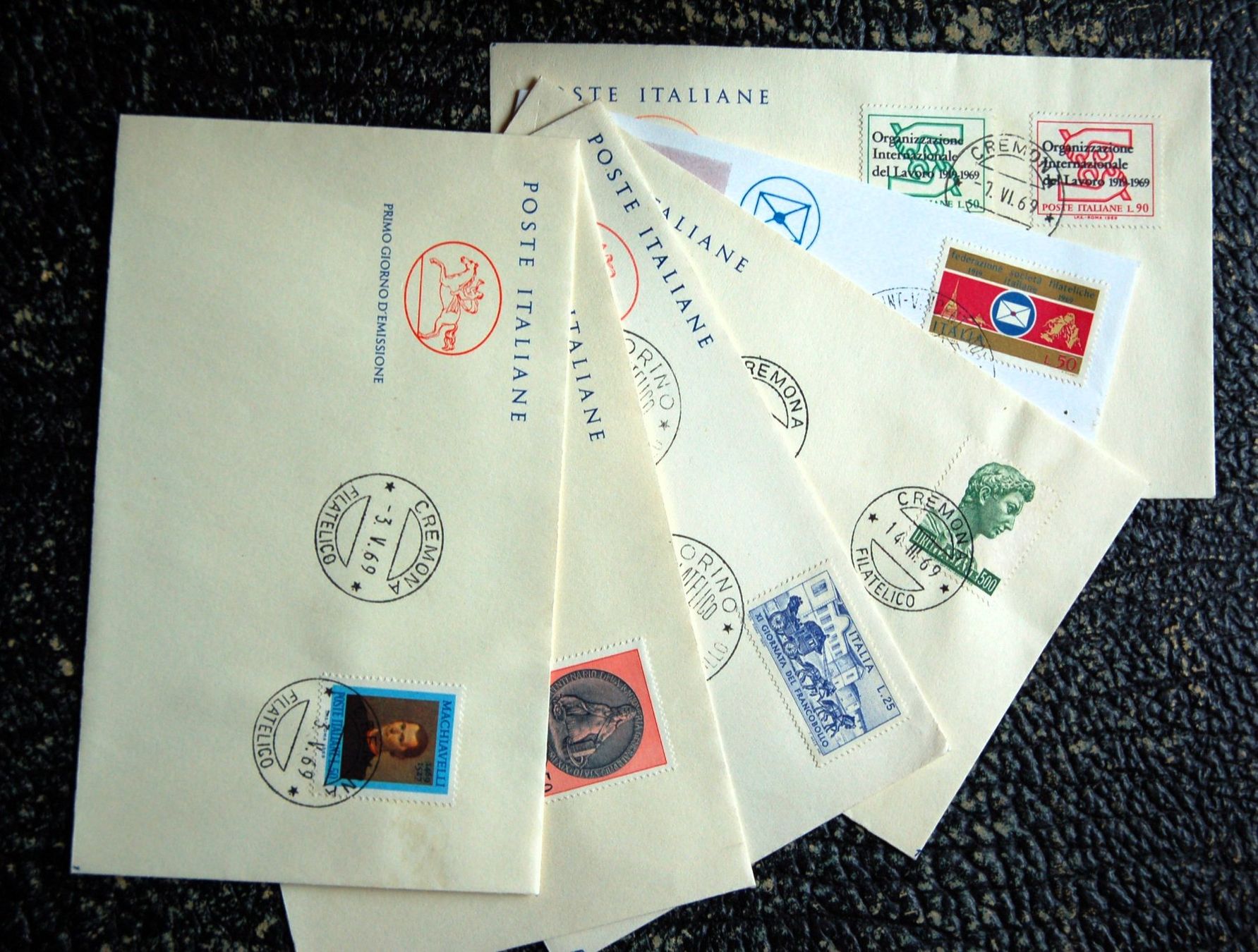 Alle Briefmarken: Italia - 30 FDC différentes – Gebraucht aus Gland von pas_wxw 1