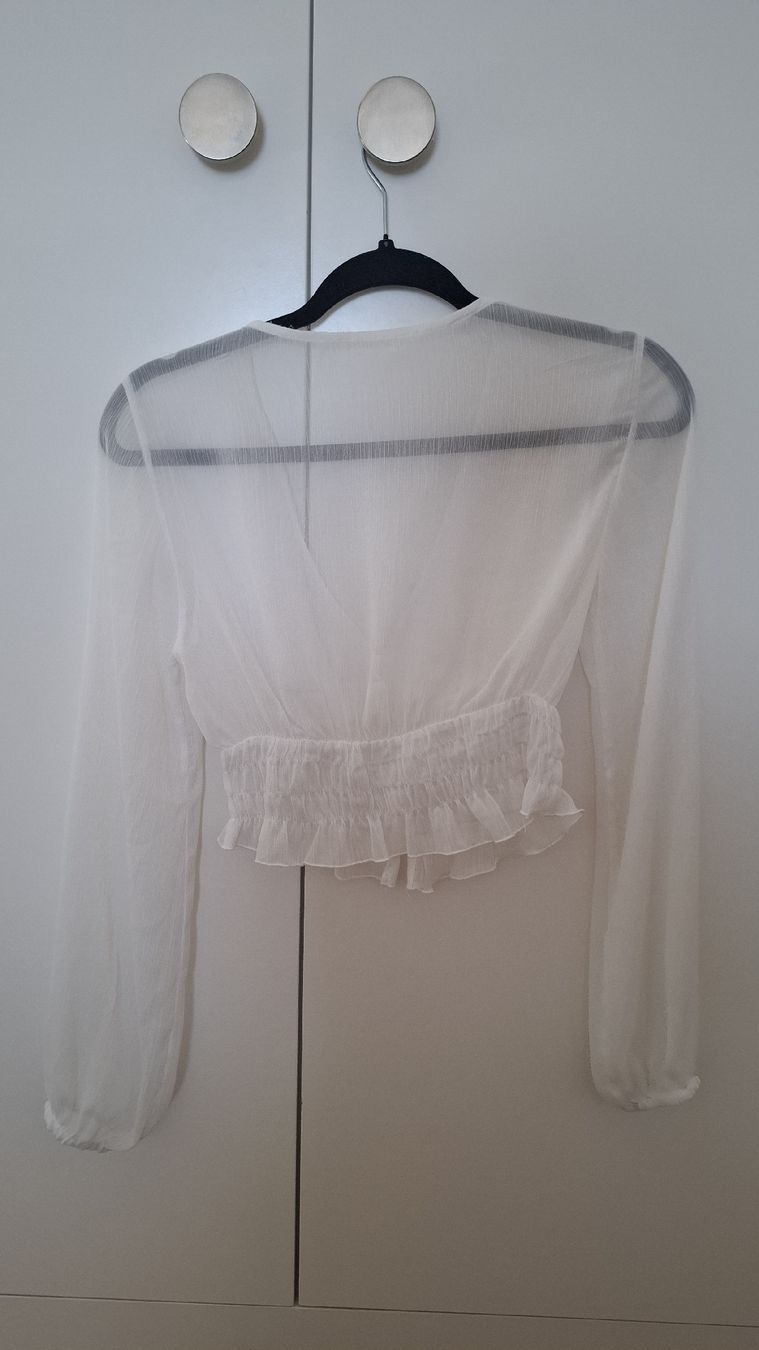 Chemisiers: White Sheer Blouse, Size S, V-Neck Button, Front Smocked – Neuf (Voir description) à Hausen am Albis par ann_2kkx 2
