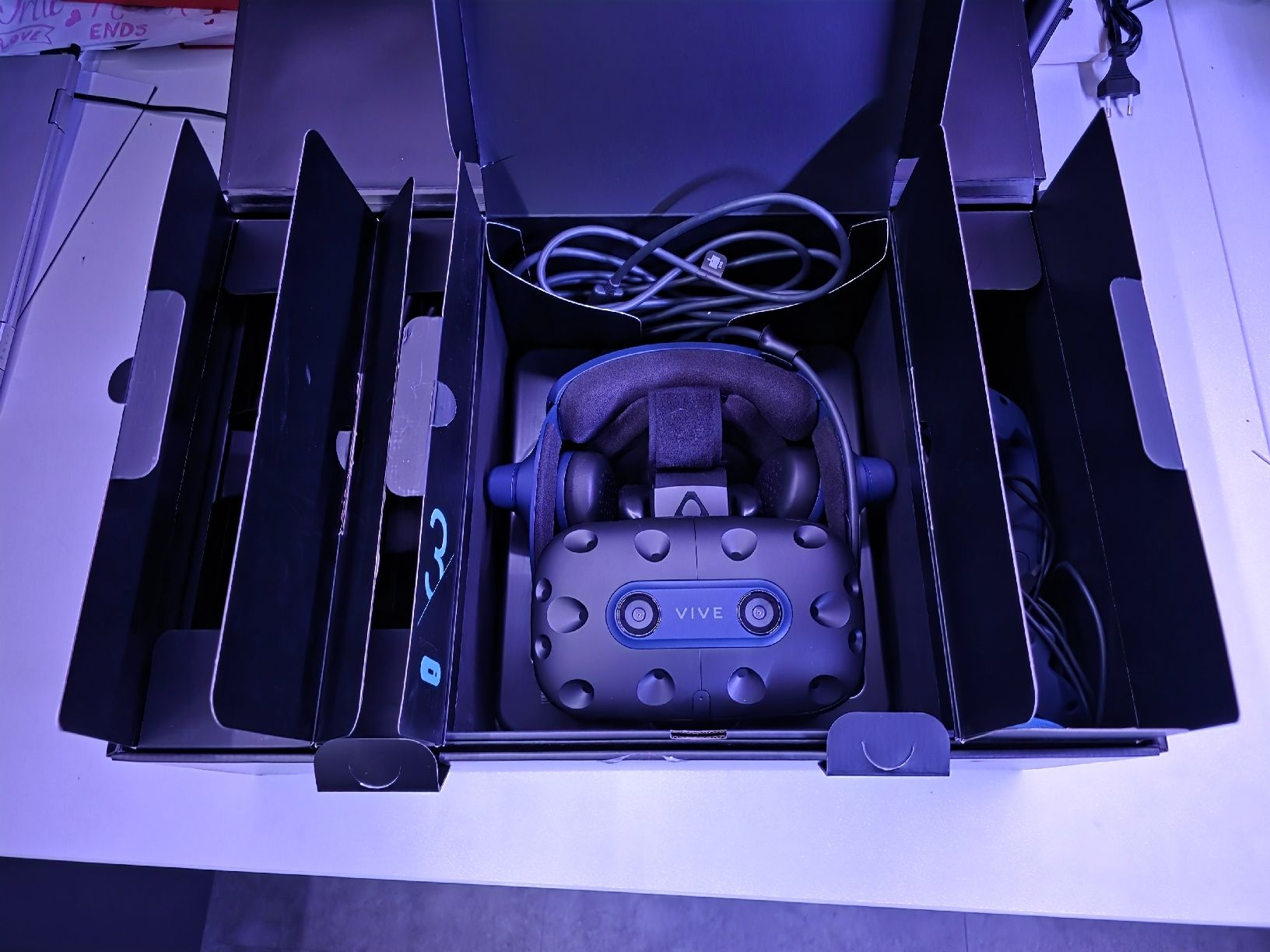 HTC Casco VR: HTC Vive Pro 2 VR-Brille – Usato da Rueun venduto da Ocin99 3