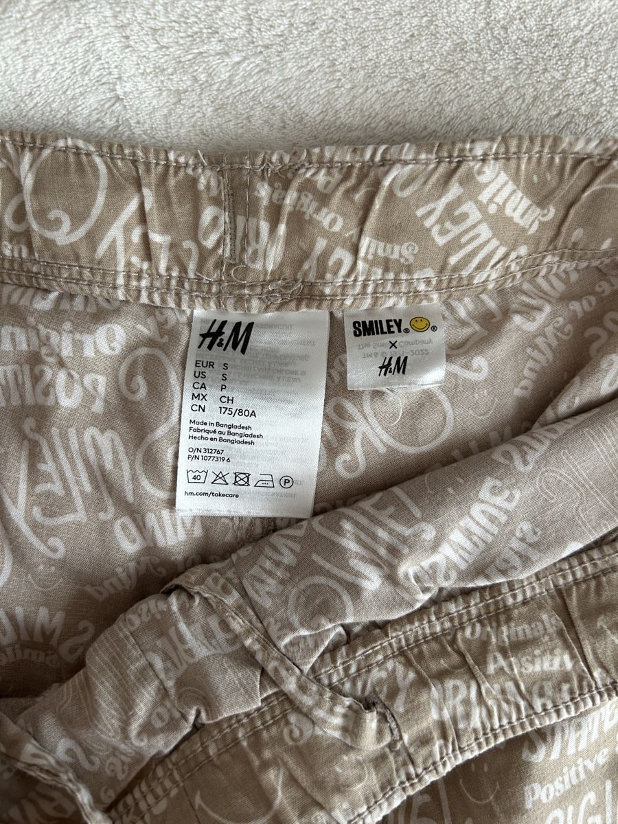 H&M Pantalons: Stoffhose Smiley H&M – D'occasion à Aarwangen par e_9x 1
