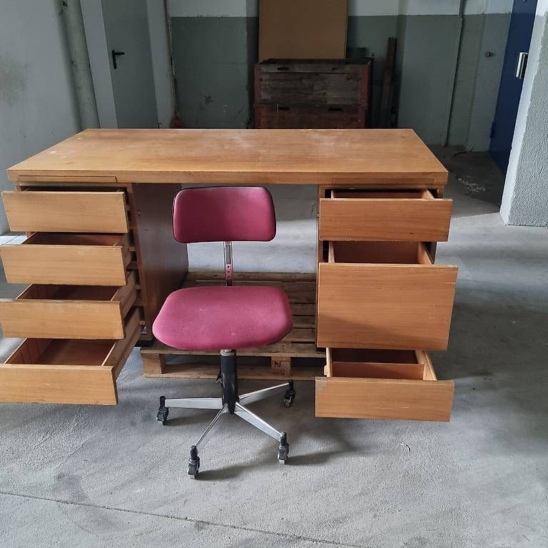 Scrivanie: Schreibtisch mit Bürostuhl – Usato da Altendorf venduto da Balz052 1