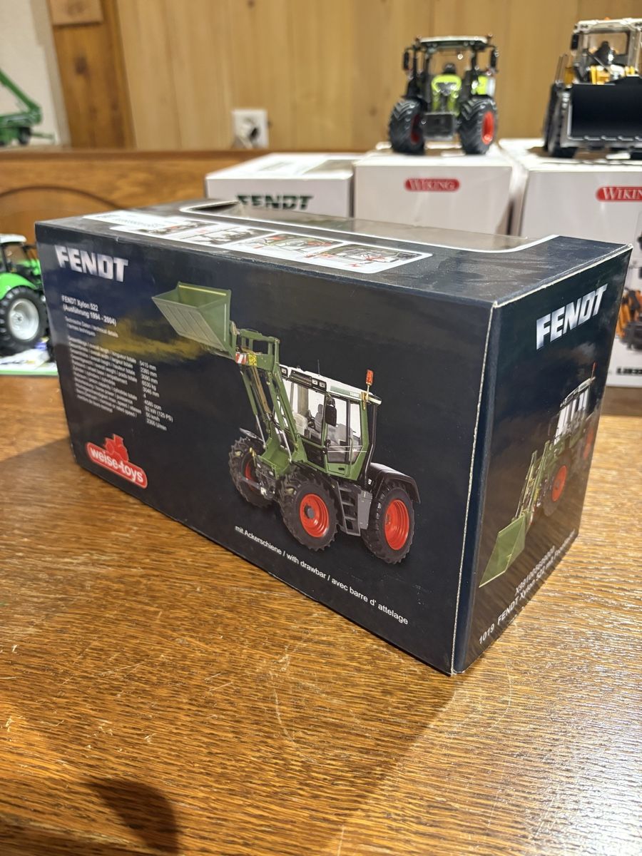 Kit di modellismo & Modellini statici: Fendt xylon 522 1:32 – Nuovo (secondo la descrizione) da Maracon venduto da tro_chq5 1