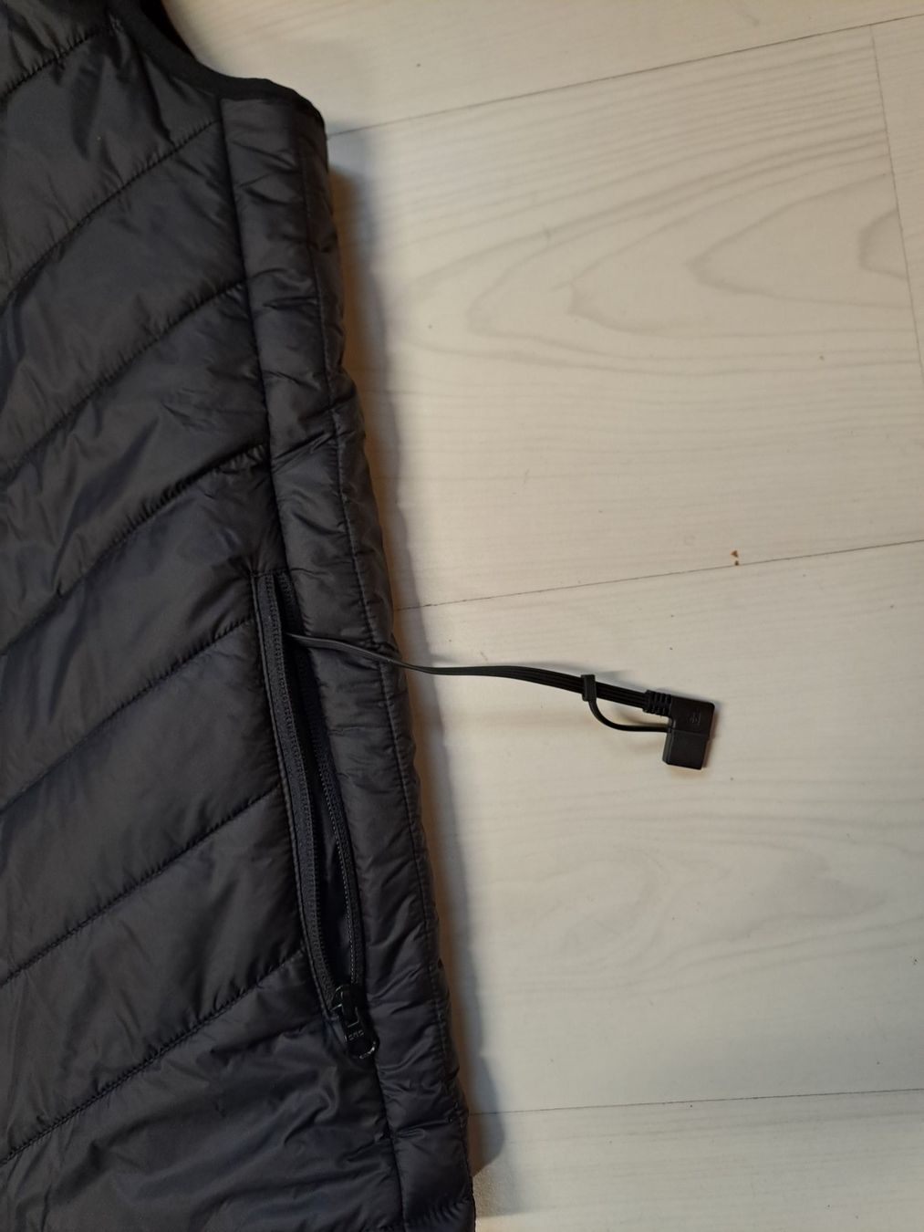 Gilets & Westen: Heizweste ( Gilet ) – Gebraucht aus Mühleberg von bedachungen.schweiz 1